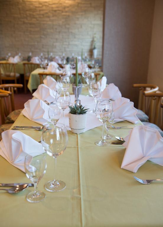 Hotel & Restaurant Waldcafe Hettstedt Dış mekan fotoğraf
